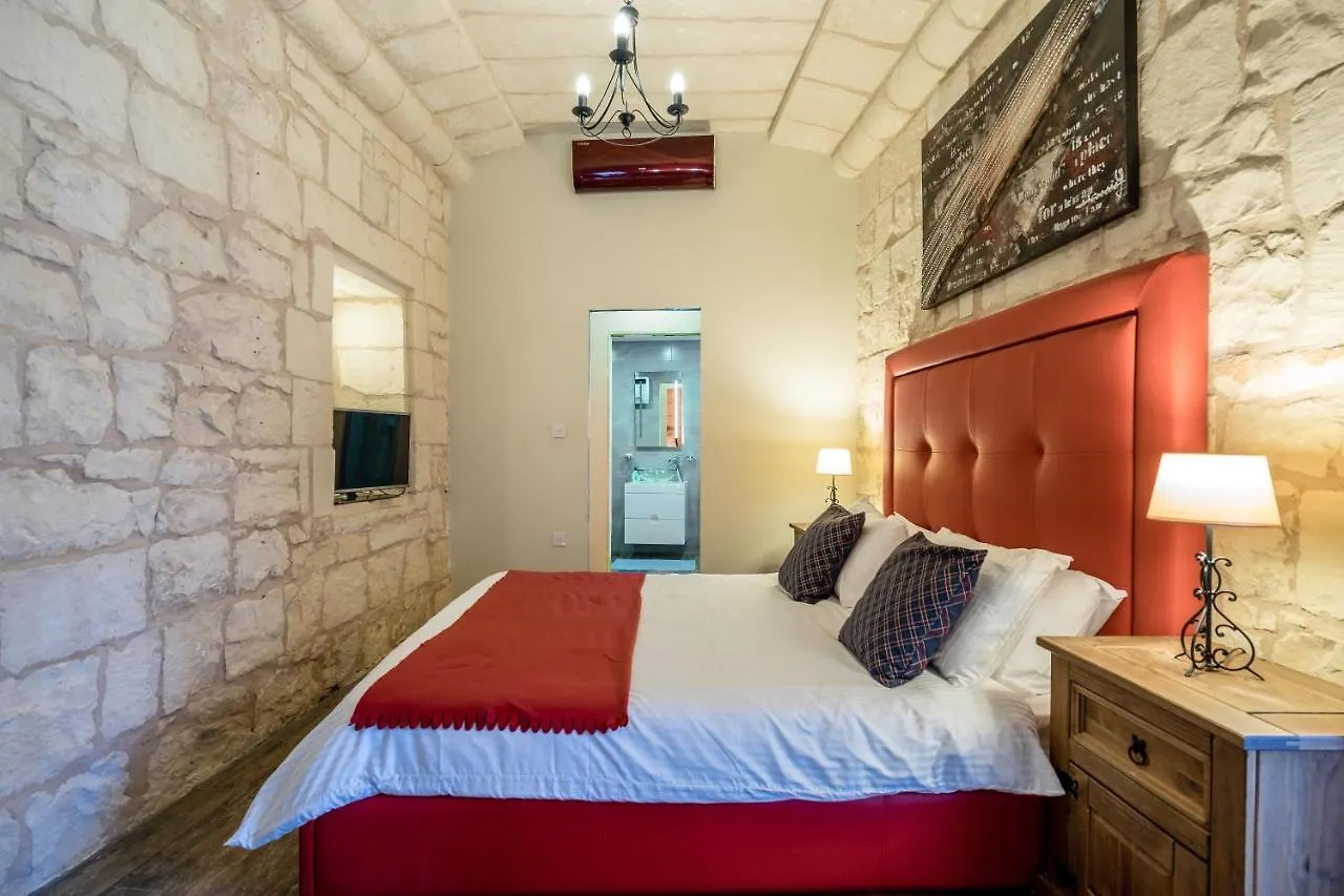 Luxurious Villa With Indoor Heated Pool Zurrieq